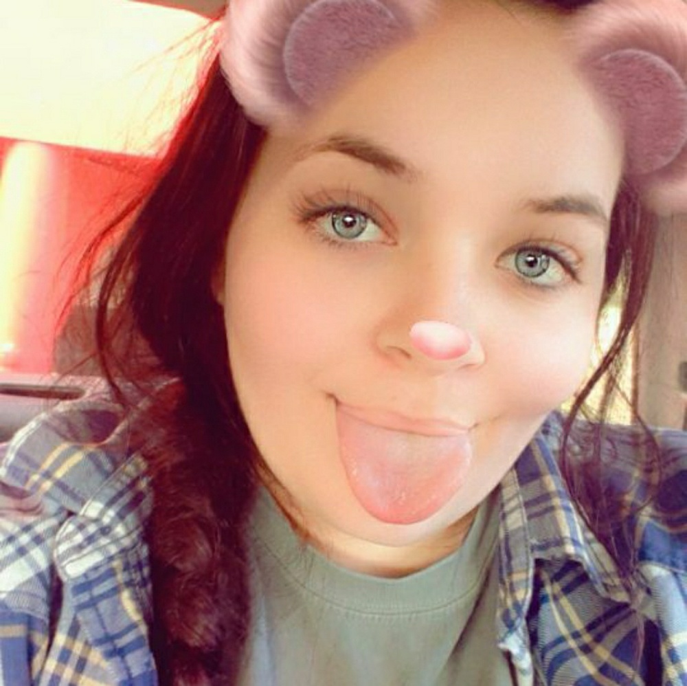 Meet your Posher, Caitlyn